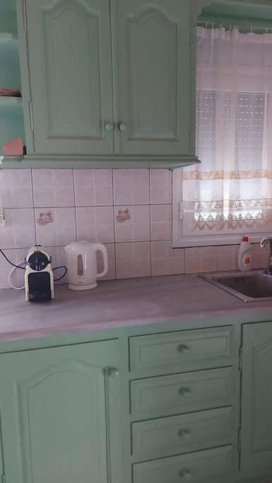 Colorful 2-Bedroom House In جايوس المظهر الخارجي الصورة