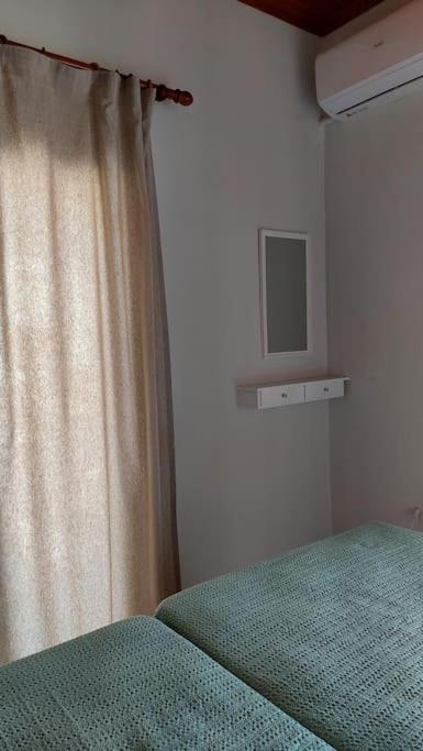 Colorful 2-Bedroom House In جايوس المظهر الخارجي الصورة