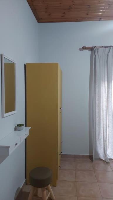 Colorful 2-Bedroom House In جايوس المظهر الخارجي الصورة