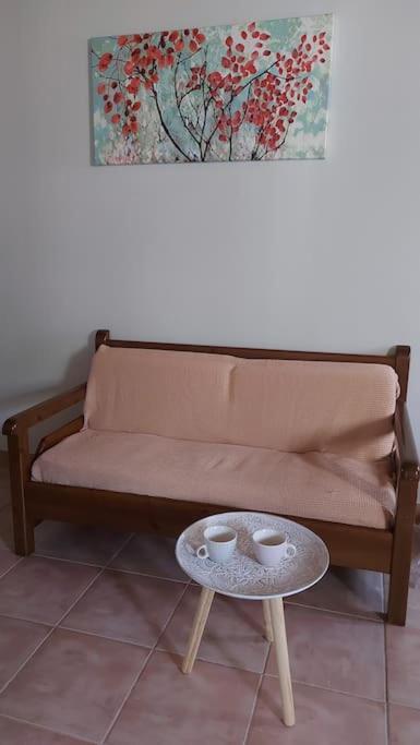 Colorful 2-Bedroom House In جايوس المظهر الخارجي الصورة